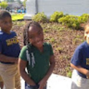 Meet your Posher, Larena